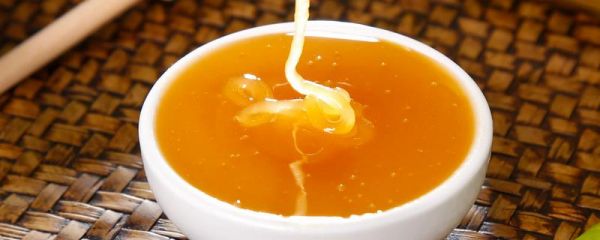 椴树蜜简介，是蜜蜂采集椴树花蜜酿制而成的