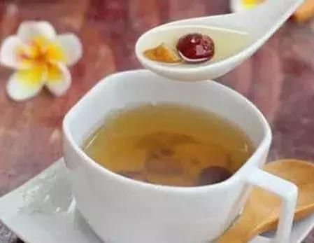 黃芪泡水喝好處多? 但這幾種人喝不得!