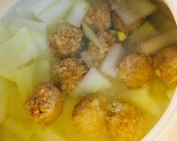 吃肉与清凉降火并存之冬瓜丸子汤的做法
