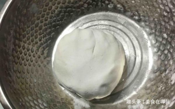 元宵节汤圆不用买，教你自己做，做法很简单，汤圆软糯香甜超好吃