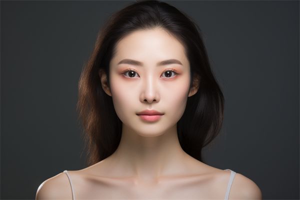 玉林南方口腔诊所：专业医疗团队，先进设备，舒适环境，提供全面口腔医疗服务