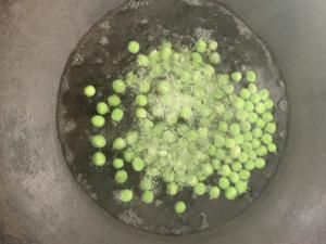 咸蛋黄烧卖的做法 步骤1
