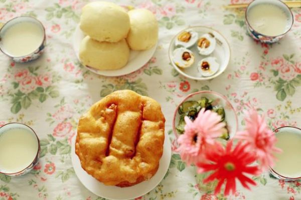 營(yíng)養(yǎng)早餐自己做，在家做干凈衛(wèi)生的油餅，簡(jiǎn)單易學(xué)你也會(huì)做