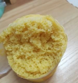 玉米面白面发糕的制作方法（健康美味的家常糕点）