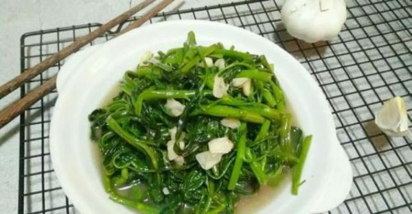 用蒜头烹饪穿心莲，增添健康美味（15种独特的烹饪方法）