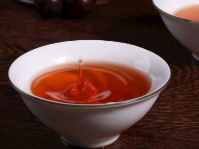 紅茶和綠茶的區(qū)別，常喝紅茶好還是綠茶好？