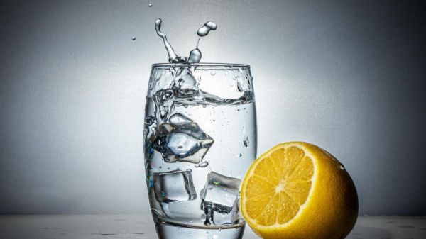 Agua con limón: propiedades, beneficios y recetas para desintoxicar el organismo-6