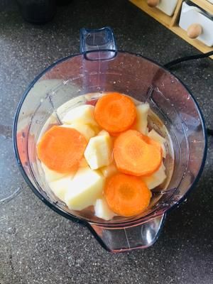 低糖清理肠道又能美白又能补充维生素纤维的健康果蔬汁的做法 步骤2