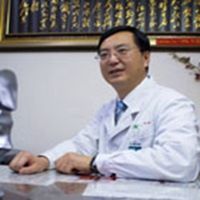 陈伟华