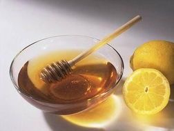 燕窩蜂蜜水的功效：作用、禁忌與制作方法詳解