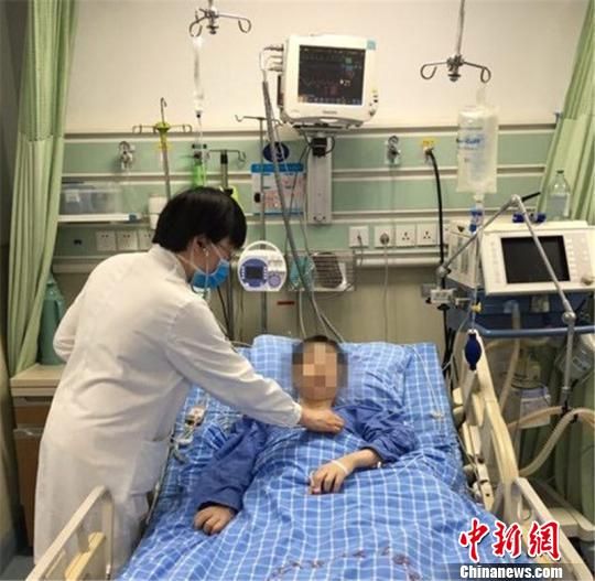 小伙感冒后“牛饮”运动饮料喝成糖尿病酮症酸中毒