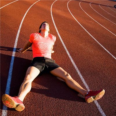 青年 男 运动 跑道 跑步 休息_15121017_xxl