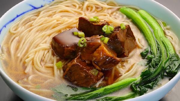 吃面条的正确方法