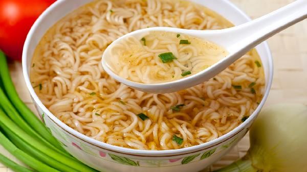 一碗面条大概多少千卡