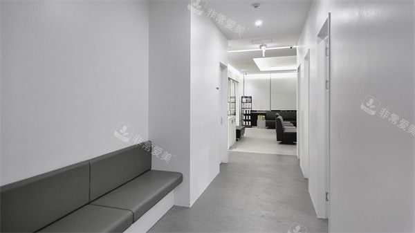 韩国Beauty＆Young皮肤科走廊