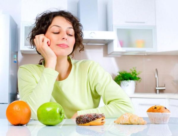 節(jié)食減肥法靠不靠譜？想要健康減肥，不如來試試瑜伽