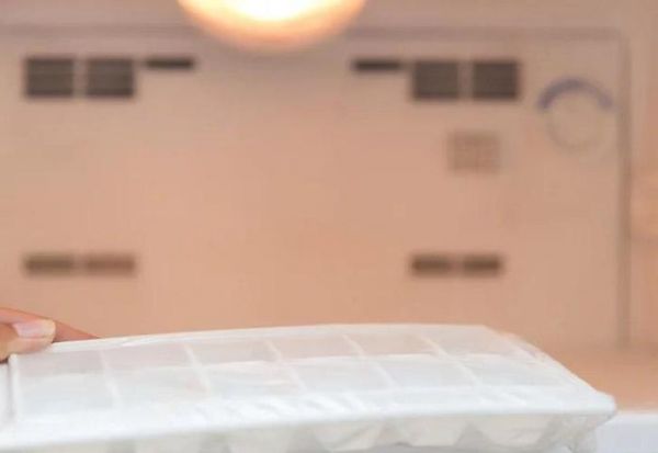 阿信帶你輕松學(xué)調(diào)酒——如何制作透明清澈的冰塊01雙沸法