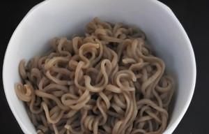 日式冷蕎麥面的制作方法（健康美味的夏日必備）