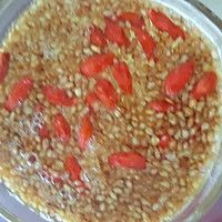 减肥又养生的麦香苦荞枸杞茶的做法图解3