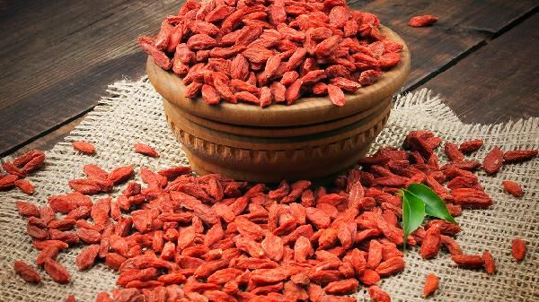 枸杞和什么一起泡水喝最好