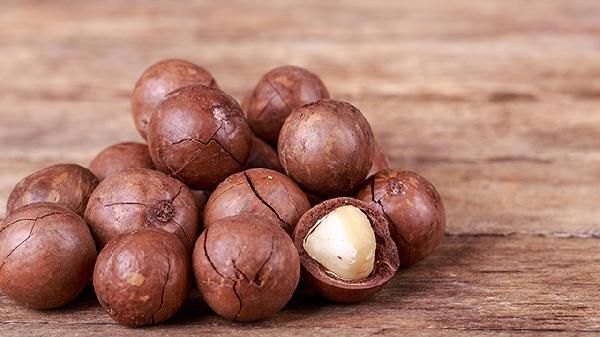 夏威夷果和碧根果哪个贵