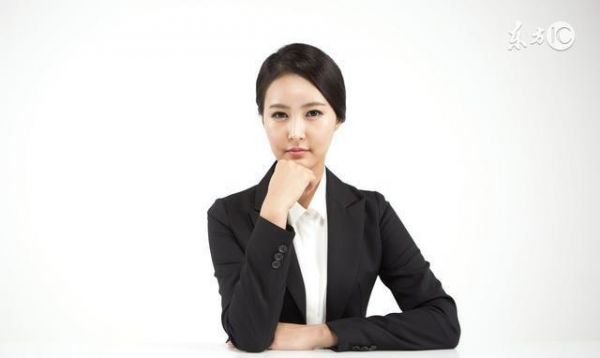 職場不是T臺秀——女性穿著要得體