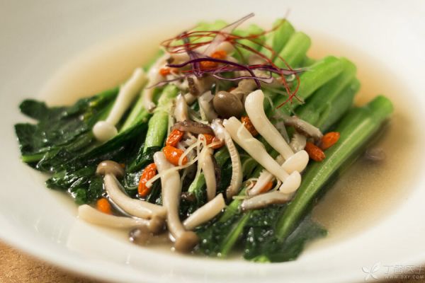 蘑菇炒青菜-900.jpg