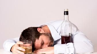 中醫(yī)藥酒大全 常喝4類藥酒氣血雙補