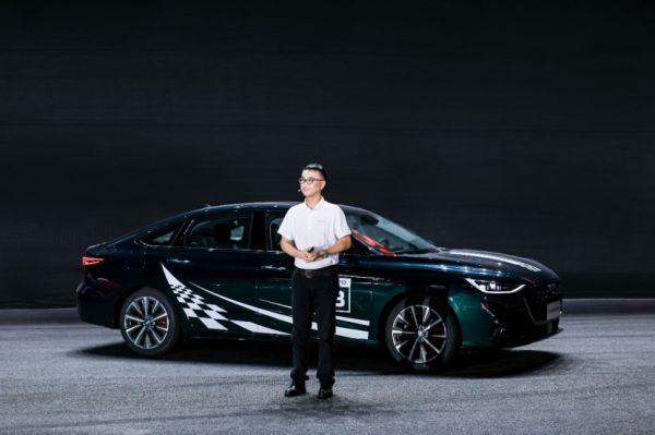 你的第一臺性能家轎艾瑞澤8 PRO新車正式上市