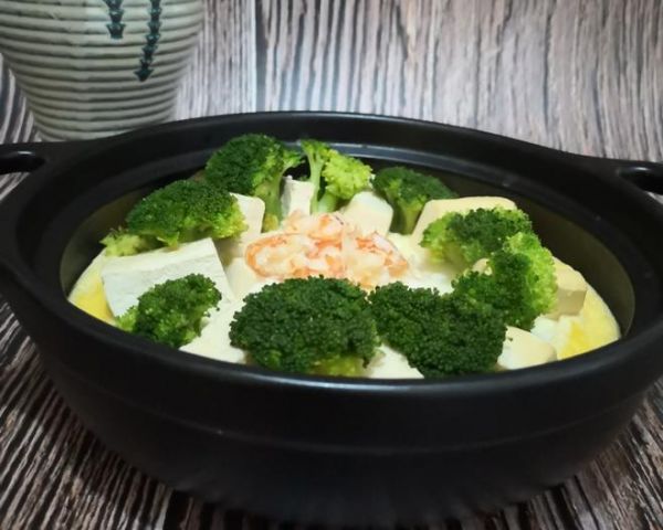 減肥餐西蘭花蝦仁豆腐蒸蛋的做法