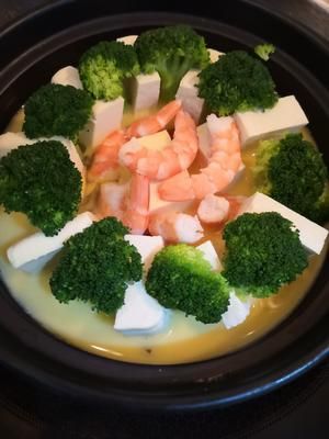 減肥餐西蘭花蝦仁豆腐蒸蛋的做法 步驟3