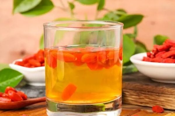 綠茶和枸杞能一起泡嗎，可以搭配沖泡(比例3:5)