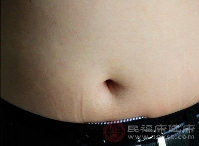 因?yàn)閴毫Φ拇嬖冢瑫?huì)讓人的身體在無形之中變得肥胖起來