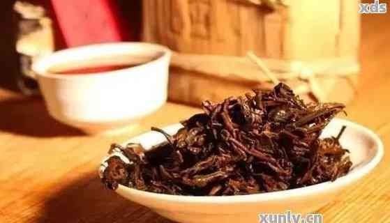 普洱茶渣泡水喝有毒嗎？能繼續(xù)使用剩余的普洱茶渣泡水飲用嗎？
