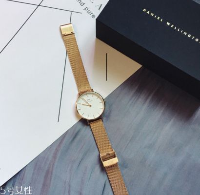 手表洗油用什么油？手表洗油用的哪种油？