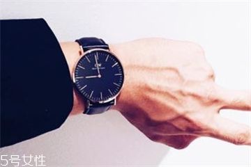 手表洗油用什么油？手表洗油用的哪种油？