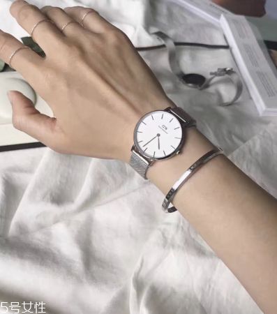 手表洗油用什么油？手表洗油用的哪种油？