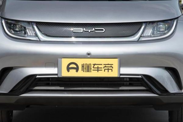 比亞迪海豚：時(shí)尚動(dòng)感的城市代步選擇-有駕