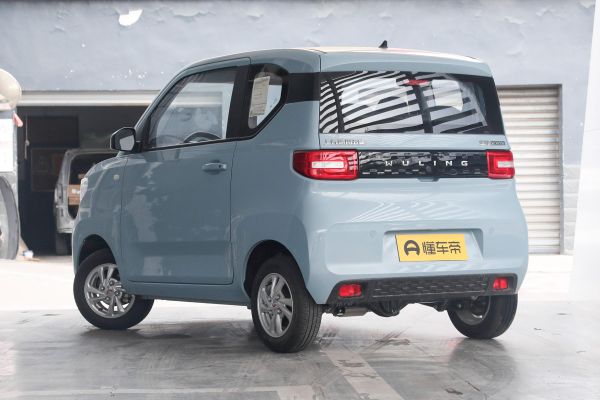小巧可愛的五菱宏光MINIEV，適合城市代步