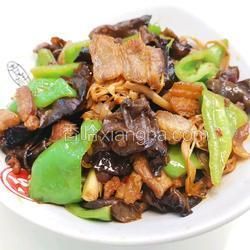 五花肉木耳炒黃花菜的做法[圖]