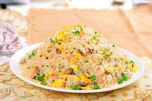 炒飯的熱量為什么這么高?。?></p><h2>八、一碗雞蛋炒飯有多少熱量?</h2><p>一般說1碗炒飯=3碗米飯=熱量:312 大卡(每227克)</p><p></p><p style=