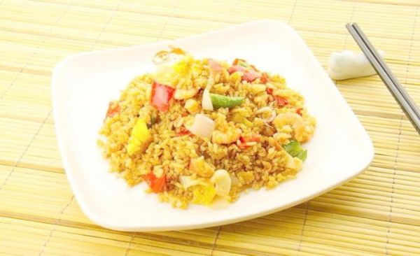 誤會大了!炒飯、白米飯哪個易胖?答案驚人