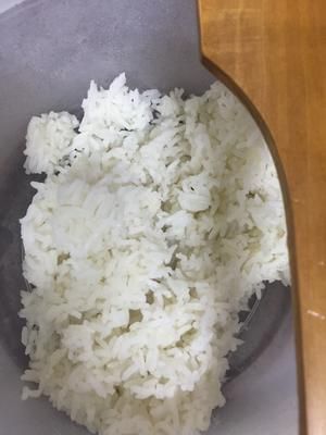 宵夜之靈魂炒飯的做法 步驟1
