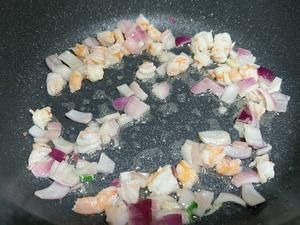 蝦仁青菜蛋炒飯的做法 步驟2