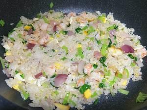 蝦仁青菜蛋炒飯的做法 步驟6