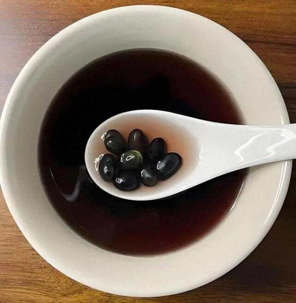 黑豆這樣搭，效果翻倍！8種吃法補(bǔ)腎、安眠、降血脂，快收藏！