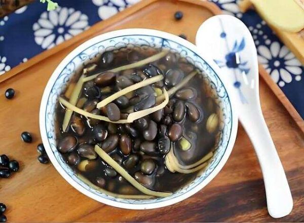 黑豆這樣搭，效果翻倍！8種吃法補(bǔ)腎、安眠、降血脂，快收藏！
