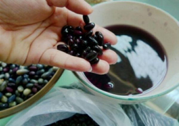 醋泡黑豆生泡好还是熟泡好？ 醋泡黑豆要多久，什么时间吃最佳？