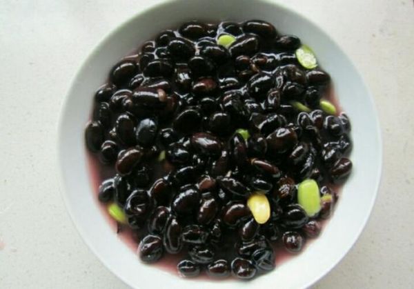 醋泡黑豆生泡好还是熟泡好？ 醋泡黑豆要多久，什么时间吃最佳？
