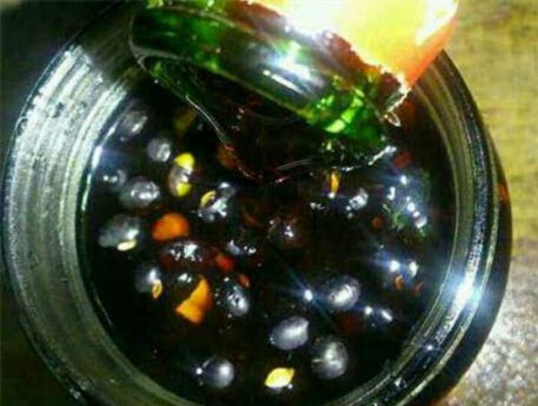 醋泡黑豆生泡好还是熟泡好？ 醋泡黑豆要多久，什么时间吃最佳？